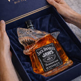 Botella de whisky – Edición Tiburón
