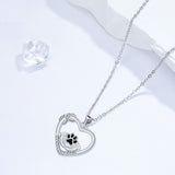 Collar con forma de pata y circonita, hecho con todo el corazón - Compañeros fieles