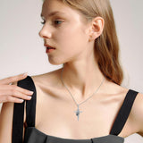 Collar de plata de ley – colgante con huella y cruz