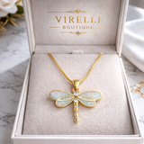 Collar de libélula dorada con ópalo