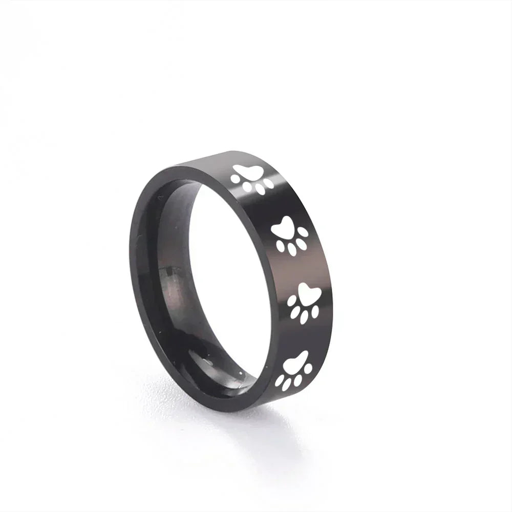 Anillo con forma de pata de acero inoxidable: una joya simbólica para los amantes de los animales