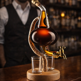 Botella de whisky - Edición Alambique con Base de Madera