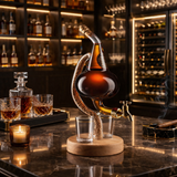 Botella de whisky - Edición Alambique con Base de Madera