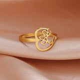 Anillo Corazón con Diseño de Perro en Acero Inoxidable – Elegante y Duradero