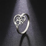 Anillo Corazón con Diseño de Perro en Acero Inoxidable – Elegante y Duradero