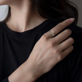 Anillo Ajustable Teckel en Plata – Diseño Elegante Hecho a Mano