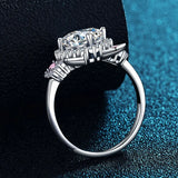 Anillo Ajustable de Gato con Circonitas Brillantes – Elegancia en Plata