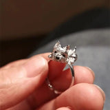 Anillo Ajustable Perro Retro – Diseño Elegante para Mujer